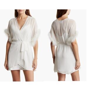 In Bloom by Jonquil Faux Fur Trim Chiffon Robe Wrap, White, Medium/Large NWT